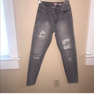 JUICY COUTURE gray distressed skinny jeans!!